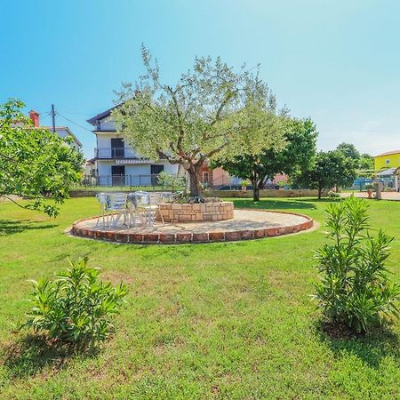 Pension Nina Umag Exterior foto