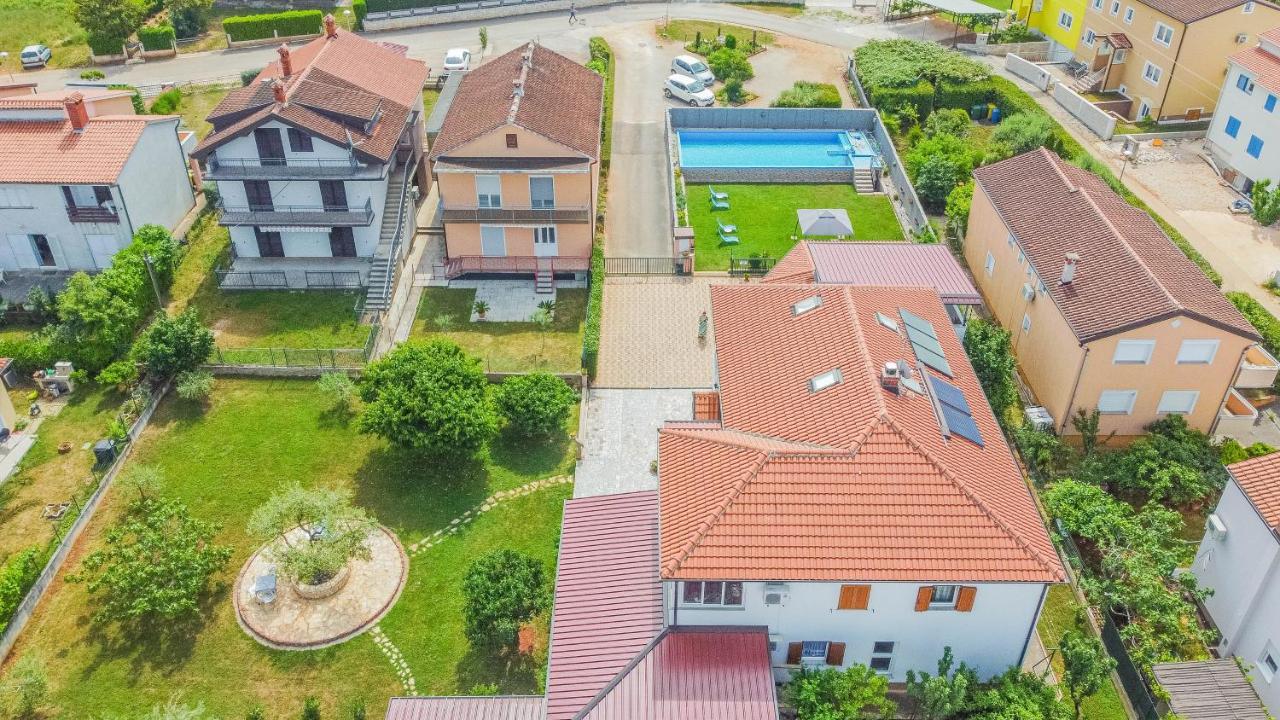 Pension Nina Umag Exterior foto