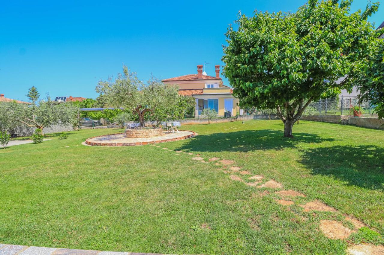 Pension Nina Umag Exterior foto